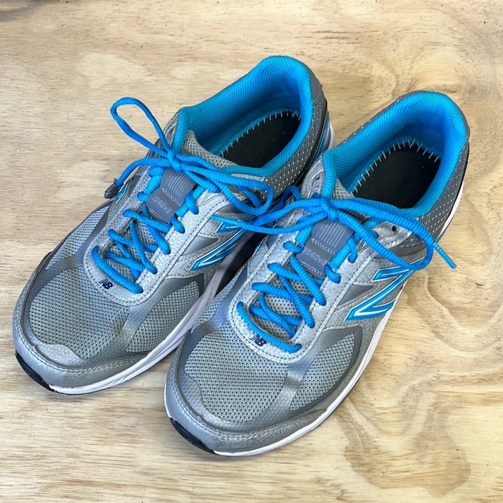 New Balance 1540v3 Women’s Size 9 Shoes
